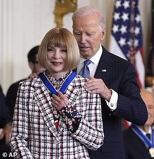 Anna decided not to wear sunglasses again on Saturday when she visited the White House to receive the Presidential Medal of Freedom from President Joe Biden.