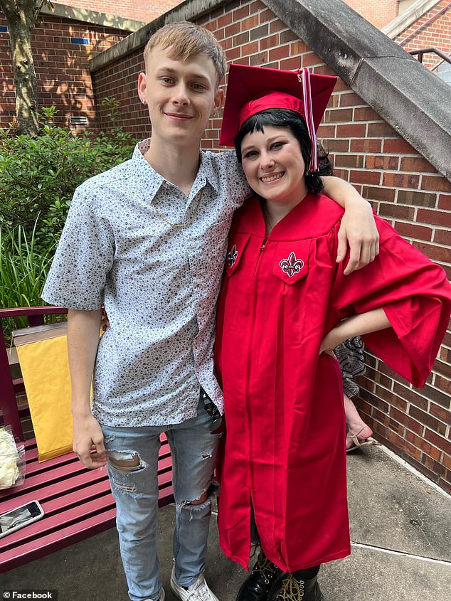 He sent his last message at 12:08 a.m. to his sister Brooke Gauthreaux, a student at the University of Louisiana at Lafayette.