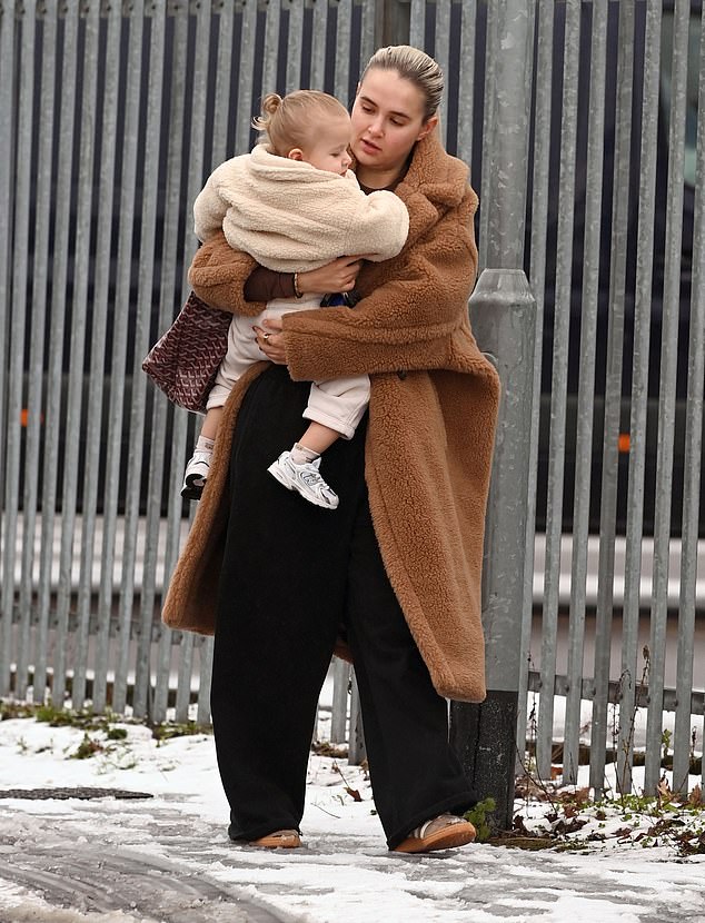 And she seemed in good spirits as she stepped out with her daughter on Sunday after appearing to confirm they had rekindled their relationship.