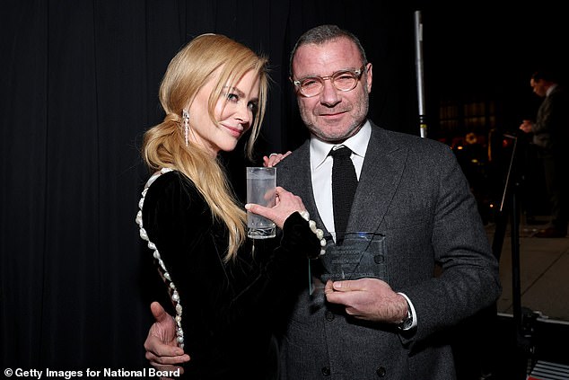 Nicole was seen smiling backstage with her former co-star Liev as they reunited for a rare appearance at the awards ceremony.