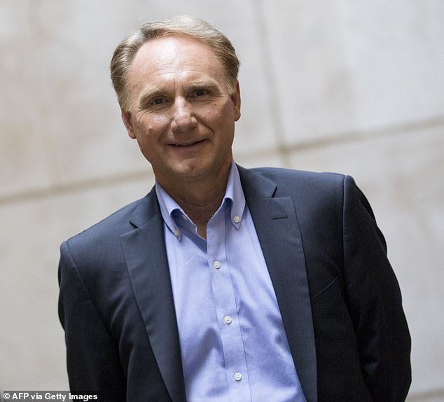 Dan Brown has earned the title of one of the most famous writers in the world thanks to his thrillers such as Angels and Demons (2000), The Da Vinci Code (2003), The Lost Symbol (2009), Inferno (2013) and Inception ( 2017)